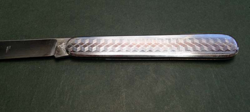 Stainless steel Triangolo pocket knife