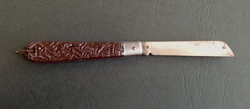 Vintage Richards "Tent Mark / Best" Pocket knife, made in Sheffield, England.
