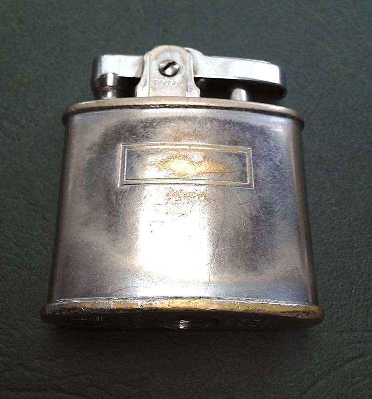 Vintage Standard Ronson Lighter, Made in England.