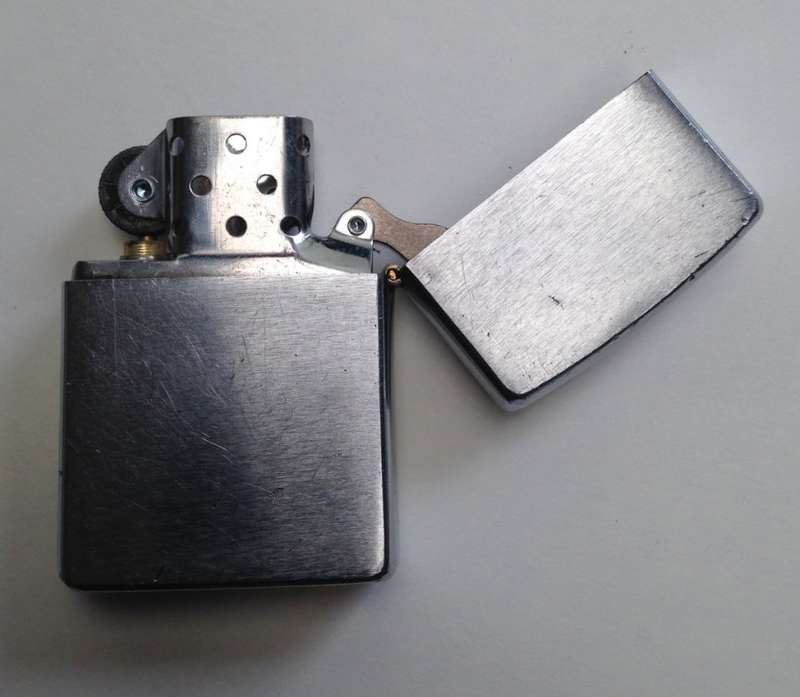 Zippo brushed steel lighter (XI) 1995