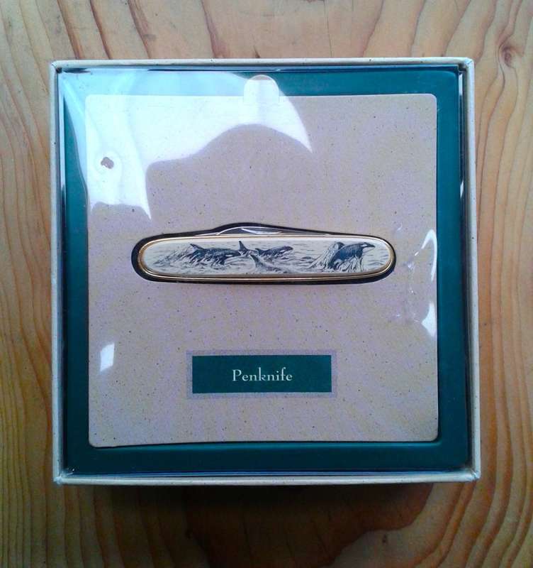 Boxed pocket knife "Tofino Canada"