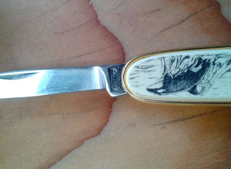 Boxed pocket knife "Tofino Canada"