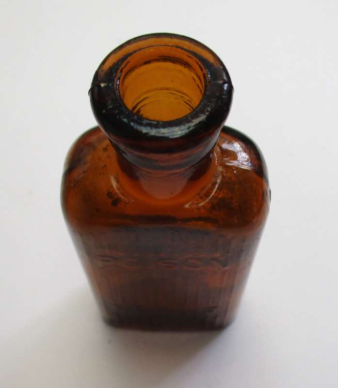 POISON / VERGIF brown glass bottle - Talana 1oz