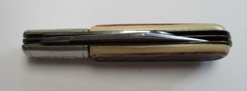 Colonial Province USA Barlow pocket knife
