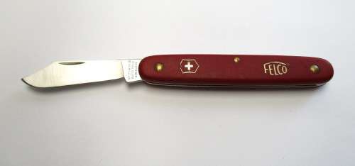 Swiss Army Victorinox - Day Packer folding knife clip point blade - 100mm