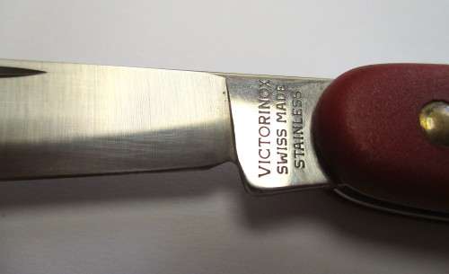 Swiss Army Victorinox - Day Packer folding knife clip point blade - 100mm