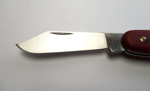 Swiss Army Victorinox - Day Packer folding knife clip point blade - 100mm