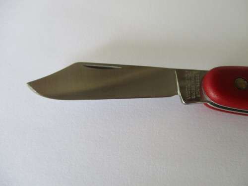 Swiss Army Victorinox - Day Packer folding knife clip point blade - 100mm