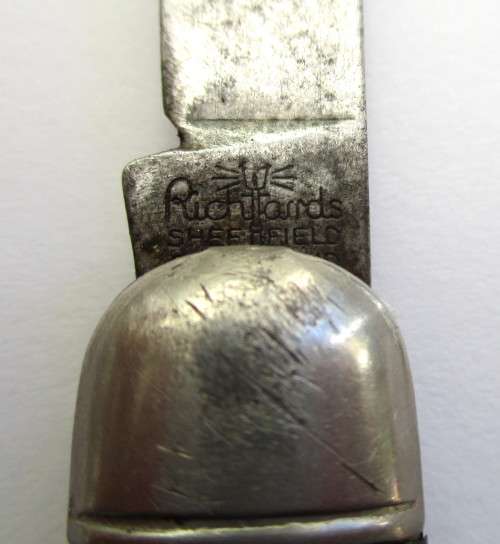 Vintage Richards `Lamp Post` Pocket Knife -- Scottish Piper - Sheffield, England