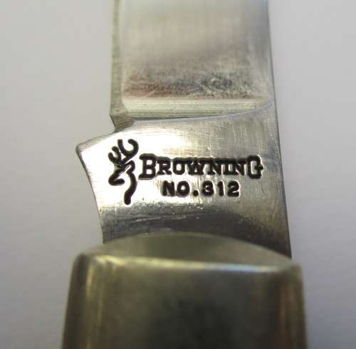 Vintage Browning medium 3 blade stockman knife no. 312 Made in Seki, Japan with original box.
