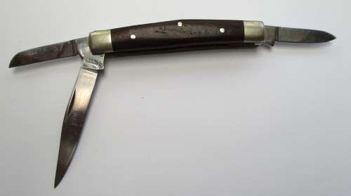 Vintage Browning medium 3 blade stockman knife no. 312 Made in Seki, Japan with original box.