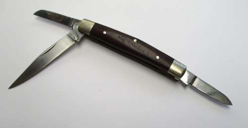 Vintage Browning medium 3 blade stockman knife no. 312 Made in Seki, Japan with original box.