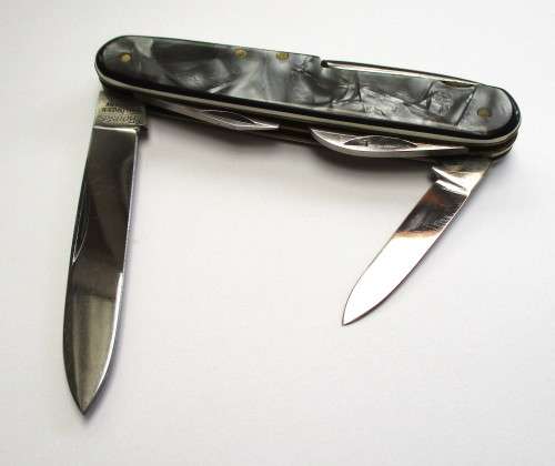 Vintage Bonsa Scout pattern knife , made in Solingen, Germany.