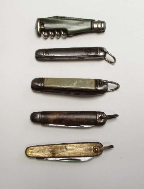 Miniature Richards `Lamp Post` pocket knife lot made in Sheffield, England.