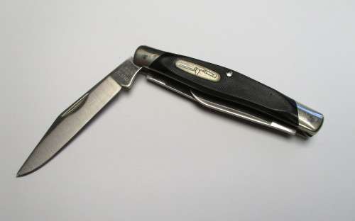 Buck 303 cadet knife - medium stockman. Made in the USA