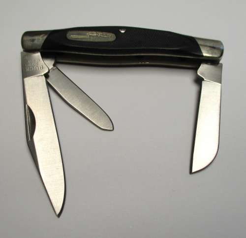 Buck 303 cadet knife - medium stockman. Made in the USA