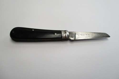 Vintage Joseph Rodgers sheeps foot pocket knife, made in Sheffield , England.