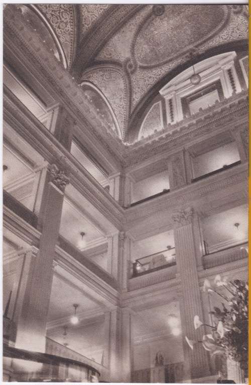Vintage postcard - Marshall Field &Company, Chicago, USA - View of the South Rotunda & Tiffany Dome