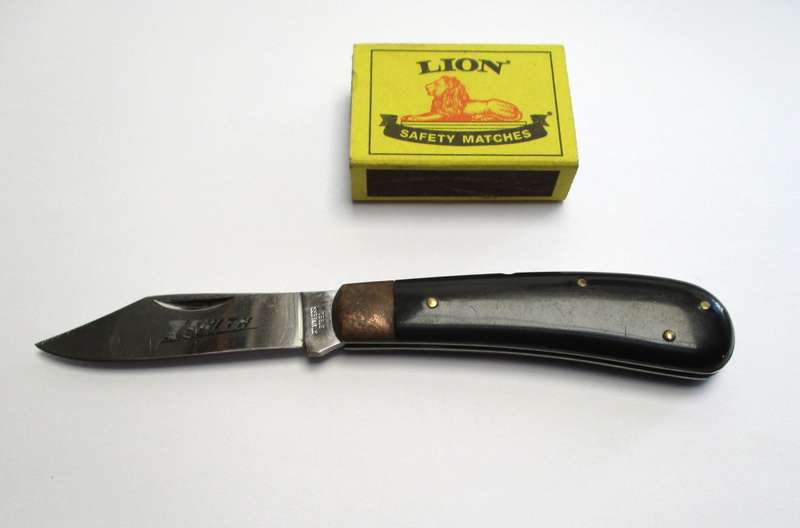 Vintage Jack Knife, Zenith Radio Logo