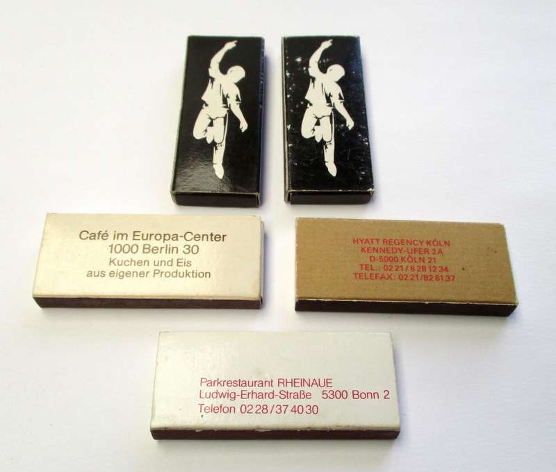 Lot of vintage Match Boxes - Bonn / Berlin etc.