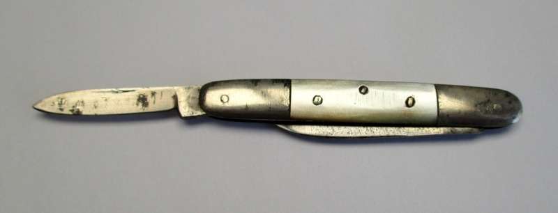 Small Antique / Vintage real Mother of Pearl Folding Knife - probably German made.