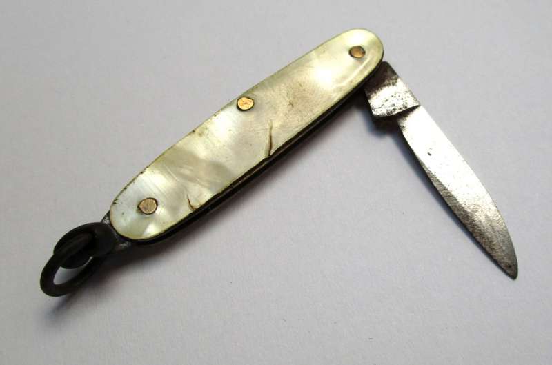 Vintage miniature Folding Knife / Pocket knife / fob knife
