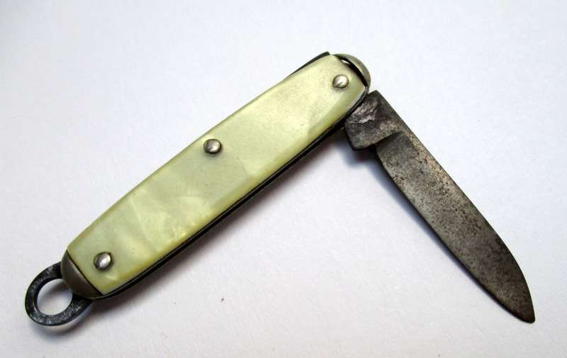 Vintage miniature USA CAMCO folding knife / fob knife / key chain knife