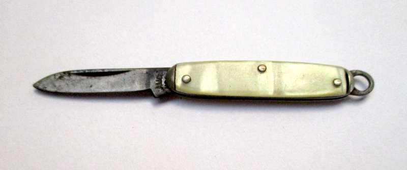 Vintage miniature USA CAMCO folding knife / fob knife / key chain knife