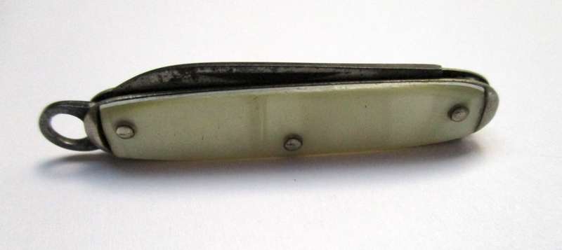 Vintage miniature USA CAMCO folding knife / fob knife / key chain knife