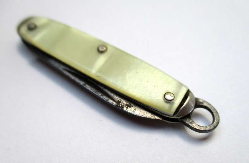 Vintage miniature USA CAMCO folding knife / fob knife / key chain knife