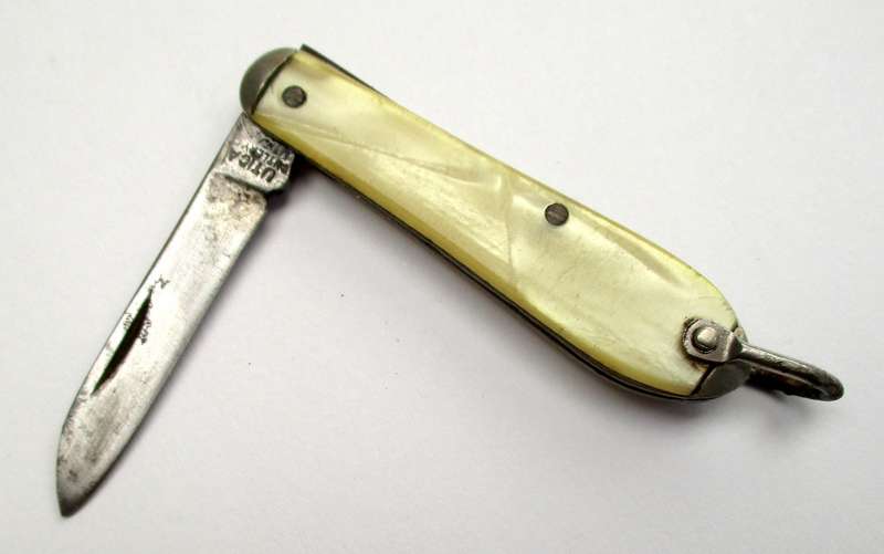 Vintage small `Teardrop` USA, Utica Cutlery Co., Folding knife / Fob knife / key chain knife