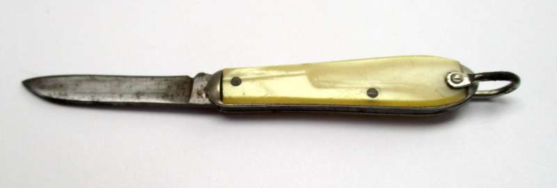 Vintage small `Teardrop` USA, Utica Cutlery Co., Folding knife / Fob knife / key chain knife