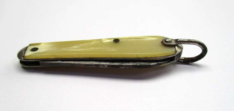 Vintage small `Teardrop` USA, Utica Cutlery Co., Folding knife / Fob knife / key chain knife