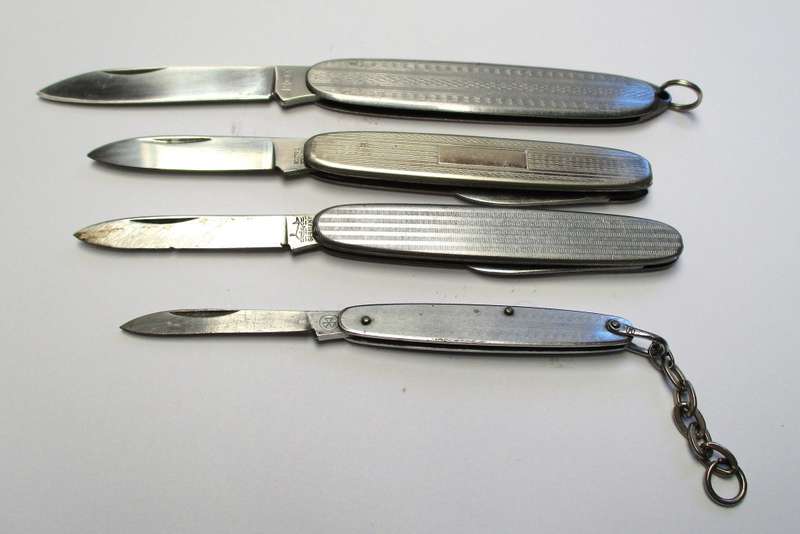Lot of 4 vintage folding knives / pocket knife lot