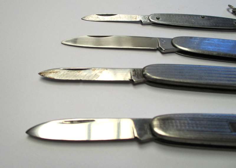 Lot of 4 vintage folding knives / pocket knife lot
