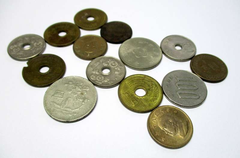 Small collection of Japanese coins