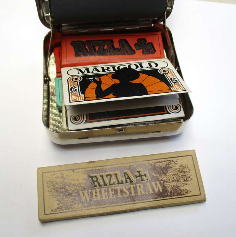 Vintage smoking papers - Rizla / Marigold & cigarette rolling tin