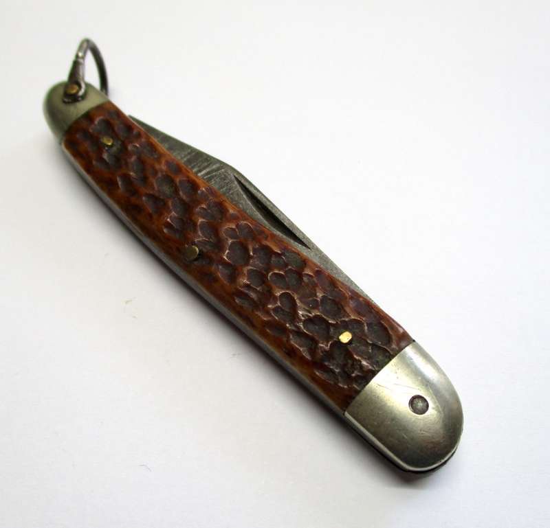 Vintage Carl Schlieper jigged bone pocket knife, made in Solingen Germany.