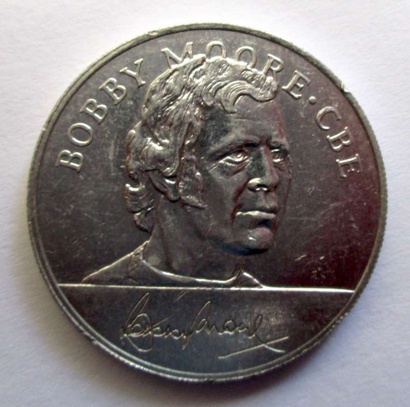 Football token - England World Cup Squad - Mexico 1970 - Bobby Moore - ESSO collection