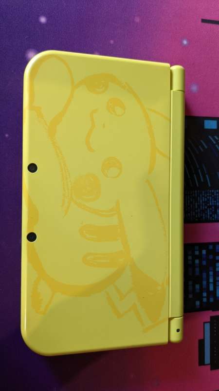Limited Edition Yellow Pikachu New Nintendo 3DS LL/XL