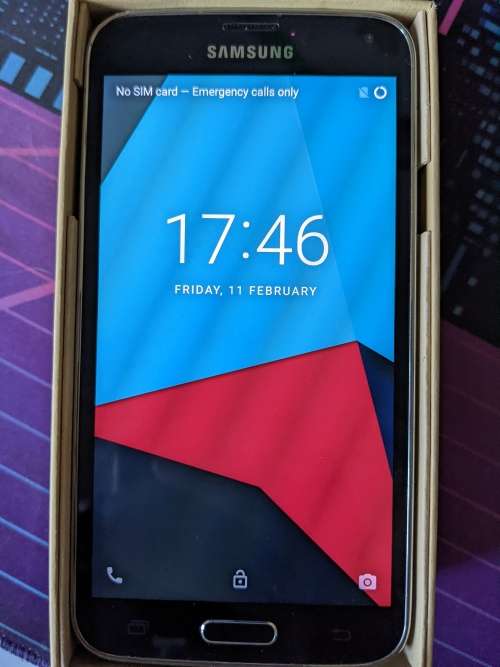 Samsung Galaxy S5 smartphone