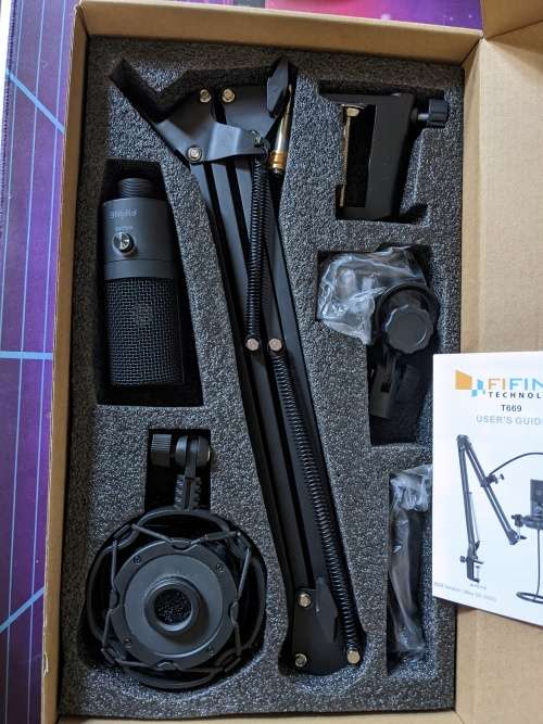 Fifine T669 Cardioid USB Condenser podcast streaming Microphone with Arm Stand and Shock Mount
