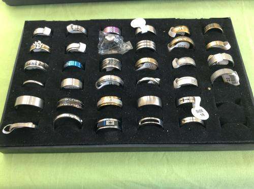 34x Stainless Steel Rings-Also Contains Rotating Spinner Rings, Bid Now!