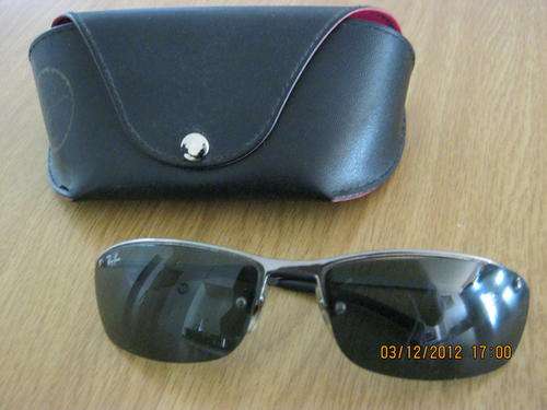 PAIR OF ORIGINAL RAY BANS FRAME SLIGHTLY BENT !CAN BE FIXED !!