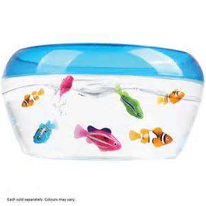 ROBO FISH swims in water ***great too fill Christmas stockings***