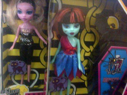 monster high dolls ***3 on auction ***