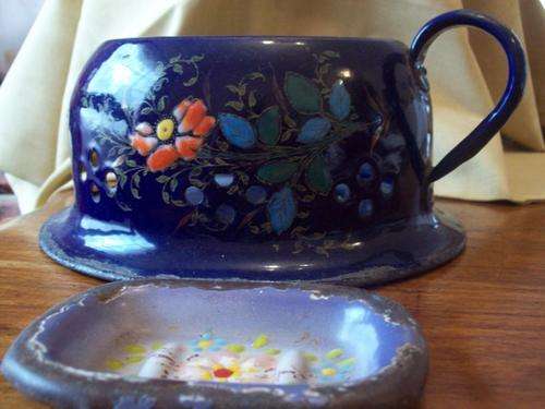 ENAMEL ITEMS : VERY OLD SOAP DISH plus KONFOOR BURNER (NO POT)