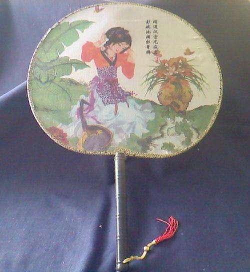2 LOVELY CHINESE FANS