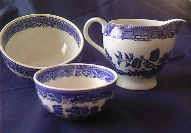 3 ALFRED MEAKIN 'OLD WILLOW' ITEMS - ALMOST ANTIQUE!