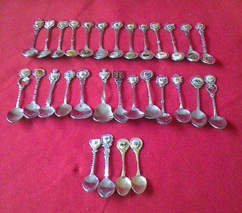 25 COLLECTABLE TEASPOONS